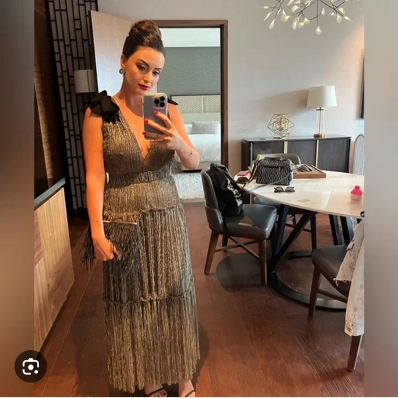 Gold Revolve Evening Dress - Picture 5 of 7